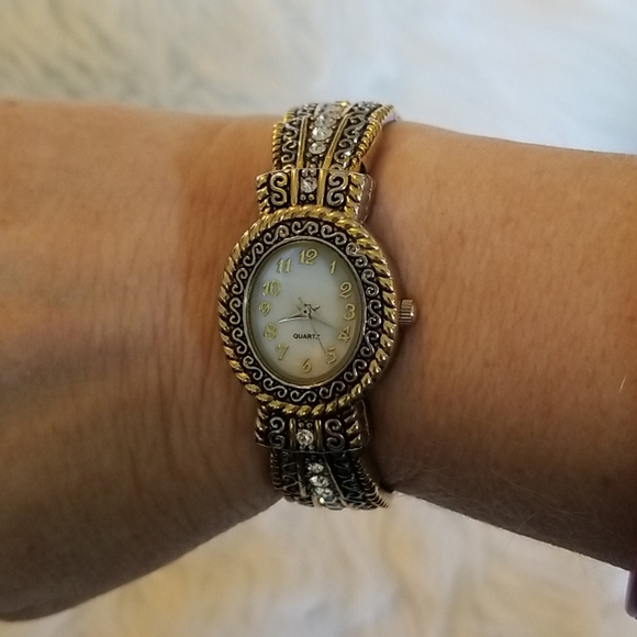 Accutime Watch Co. Ladies Watch Bracelet - Picture 8 of 13